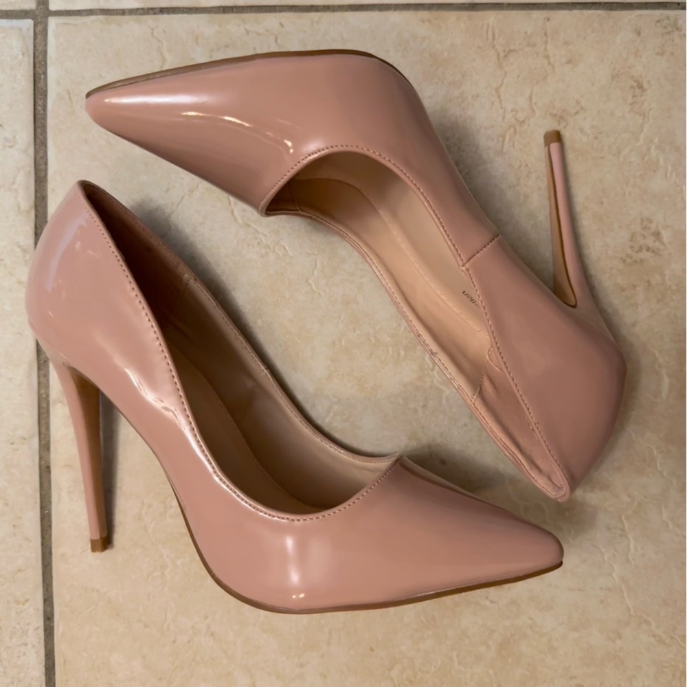 BNIB-Cindy pump pointed toe heel nude patent size 7 women fashion nova